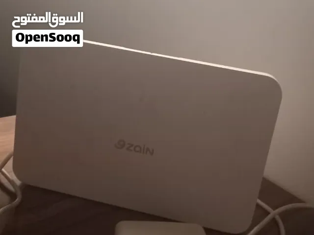 للبيع راوتر زين Huawei B530-936 4G+ مستعمل وشغّال تمام مع سلك الكهرباء مناسب لشريحة بيانات