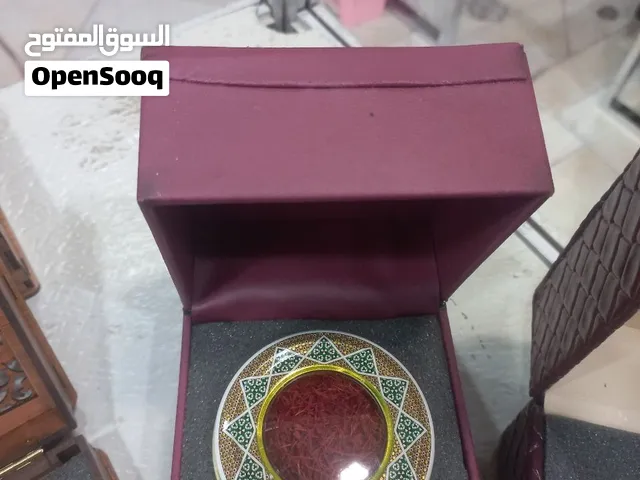 زعفران إيراني فاخر من الدرجة الأولى