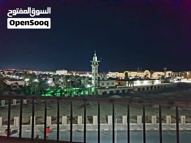 شقة للبيع الكوثر القديم امام فندق وايت الباتروس و الممشي السياحي