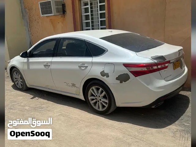 تويوتا افلون 2015