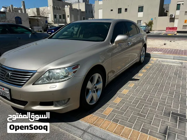 Lexus 2011