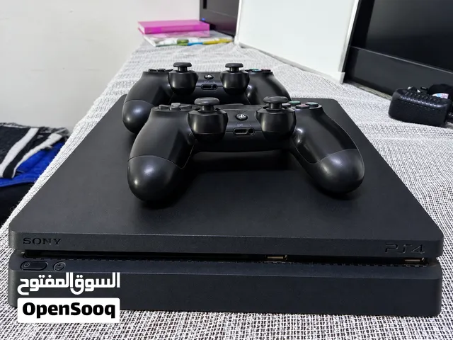 بلاي ستيشن 4 سلم للبيع سعر لا يفوت لحق حالك حالة جيدة مع ذراعين للاستفسار اتصل بالرقم