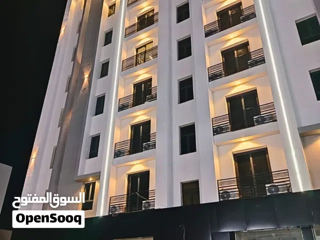 شقق مودرن (متبقي شقة واحدة) راقية جداا للبيع بأسعار تنافسية بالمعبيلة الجنوبية ( شارع النور )