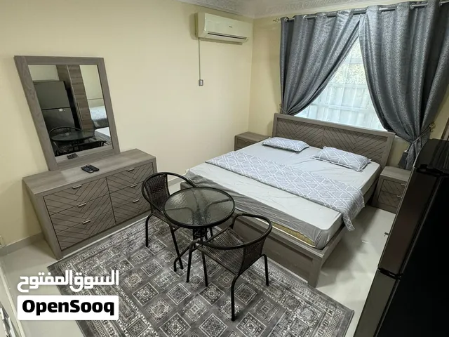 استوديو راقي بنتهاوس مفروش غرفه بحمام ومطبخ الغبره ش18نوفمبر قريب مدرسه فيص المعرفه