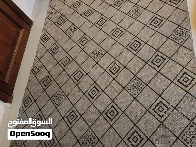 سجاد سكني غامق مقاس230*160 في البيادر ويوجد توصيل