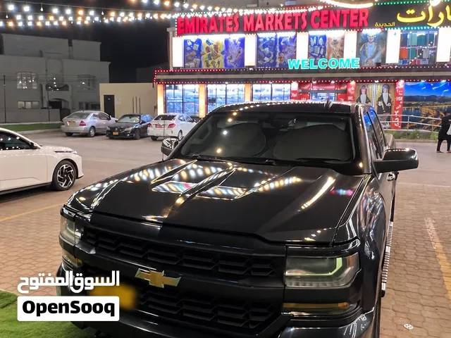 شيفروليه سيلفرادو 1500 LTZ Z71 دفع رباعي – موديل 2018، محرك V8 سعة 5.3 لتر.