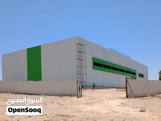 إنشاء البيوت الجاهزة وتدوير حاويات الشحن وتصنيع جميع الهياكل المعدنية وتصنيع تريلات