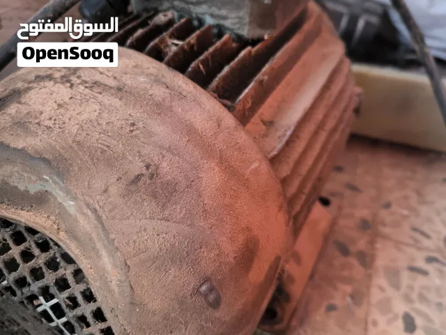 محرك صناعي 7.5حصان سرعه 2850 كهرباء380