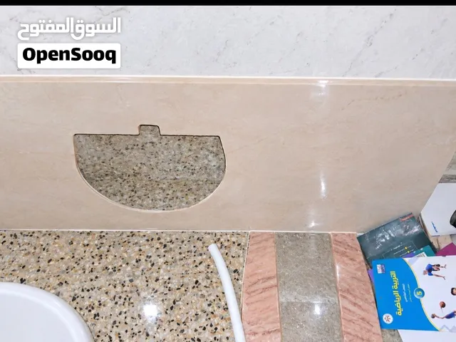 للبيع مغسله مع رخامه
