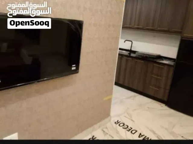 فني تركيب ورق جدران