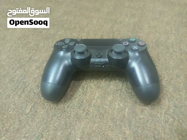 يدة بلايستيشن 4 اصلية