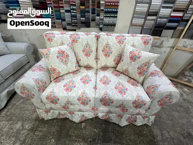 تنجيد وتفصيل الكنب والكورنرات وصيانة الكنب بأفضل الأسعار