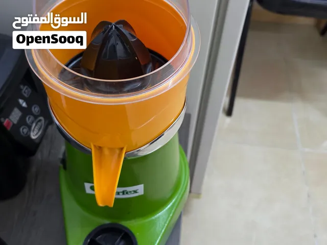Orange juicer