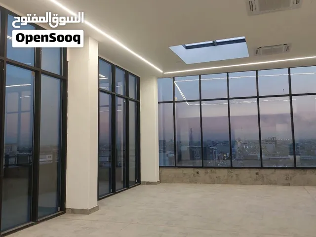 طابق تجاري يأجر للشركات والمكاتب الرسمية وموظفين و كوفيات موقع تجاري مميز في الجزائر