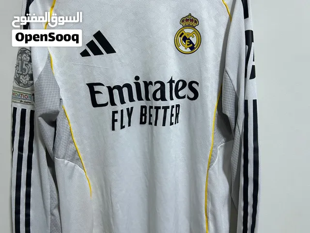 بلوزة ريال مدريد موسم 2025-2026 الاصلية من نايك مقاس M وبسعر مناسب جدا
