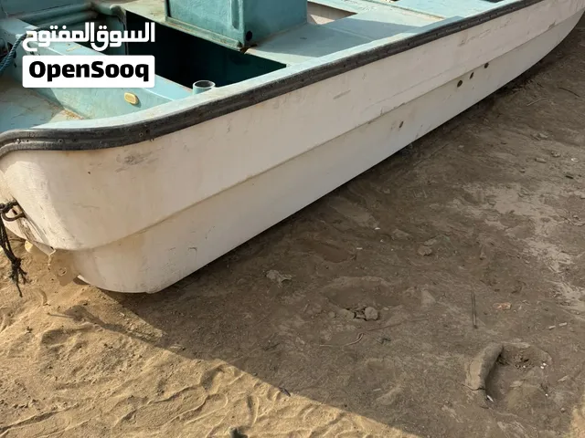 قارب 25 للبيع ب 600