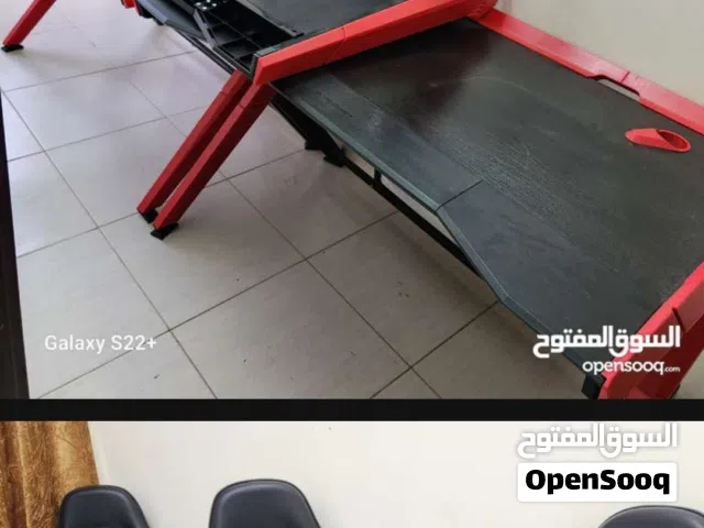 فقط طاوله وحده