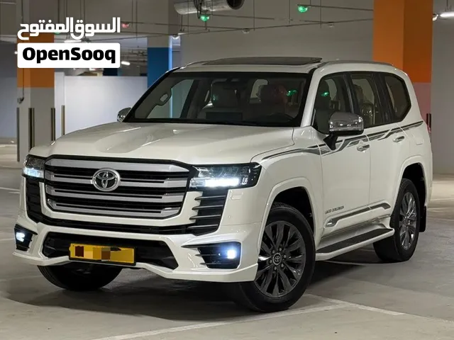 Used Toyota Land Cruiser in Muscat