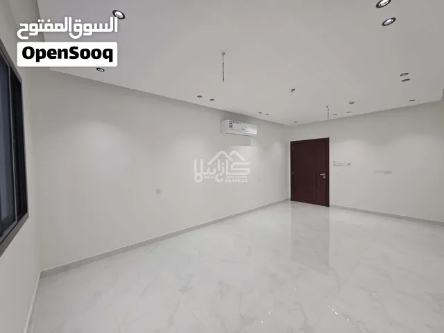 للبيع شقة كبيرة في منطقة الحد