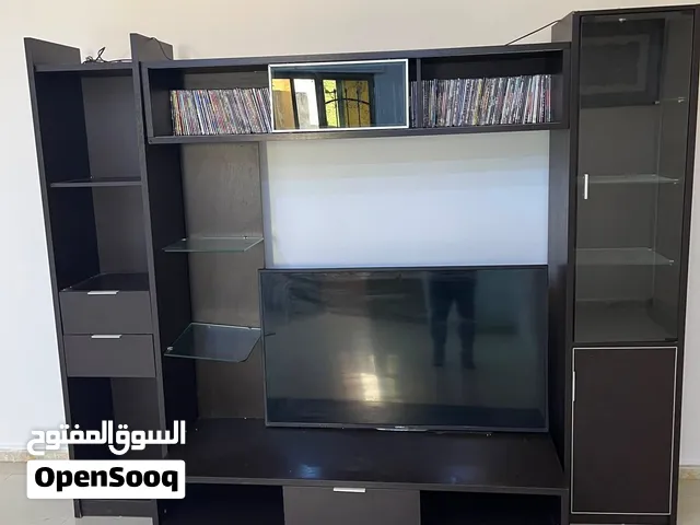 بوفيه تلفزيون بحاله جيده جدا مع 200 cdافلام مجانا