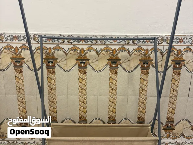 استان تعليق ملابس خشب مع خزن جوارب كلش مفيد وشيل الك هواي ملابس للطلاب جامعة مدرسة يفيدكم