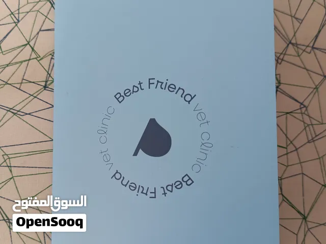 كلب بودل عمره 3اشهر داخل في الرابع ذكي جدا ولعوب مطيع لونه بني يحب الاستحمام عمر جدا مناسب للتربيه