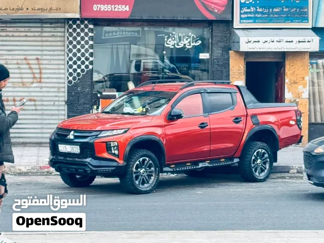 ميتسوبيشي L200 Sportero