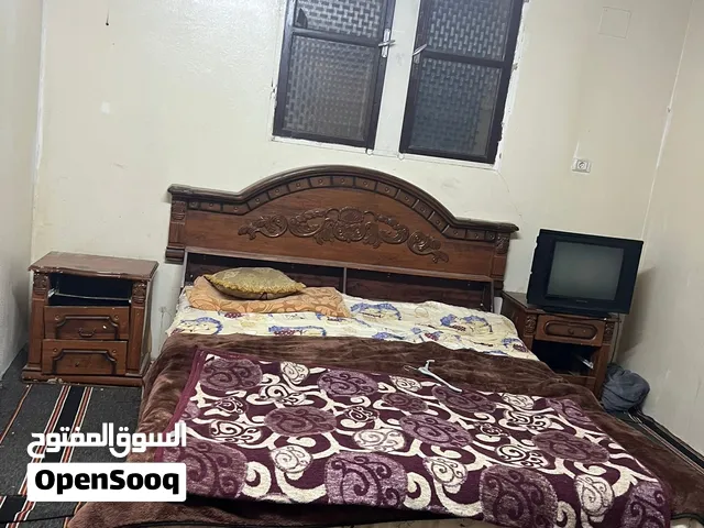 اثات لي البيع