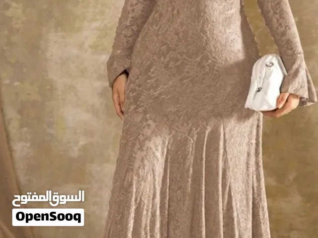 فستان روووعه ع البس للايجار