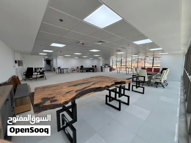 مكتب للايجار بمسقط هيلز بمساحه 215 متر /Office for Rent In Mascat Hills