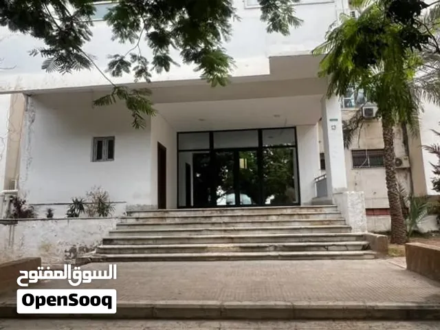 شقة في الدهماني الدور  السادس مقدم 6 شهور