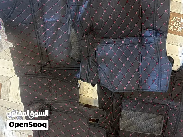 ارضيات سيارة حضن وعادي
