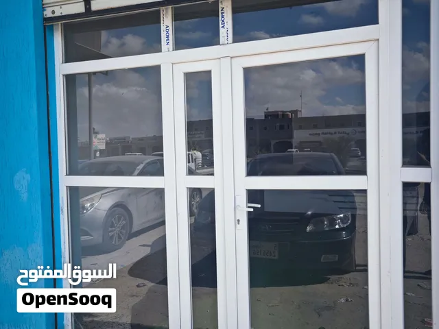 باب بي في سي ممتاز مقاس 2.4 شبه جديد استعمال بسيط