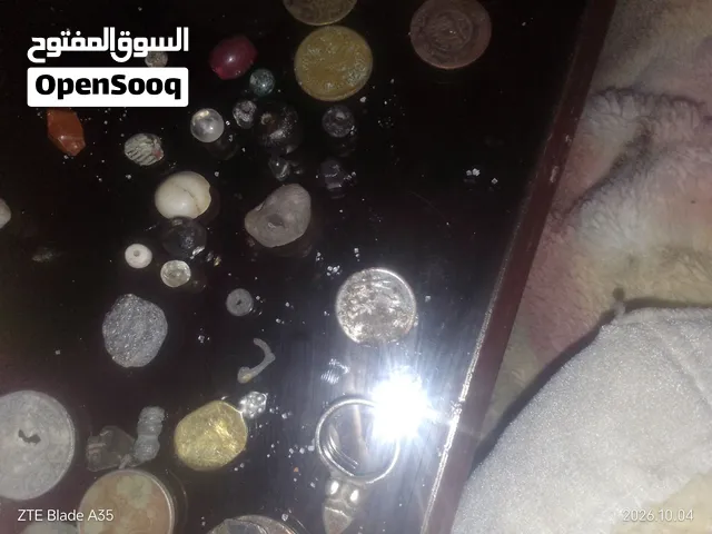 احجار عقيق وعملات قديمه وخرز للمحبين الجمع احجار كريمه وعملات قديمه