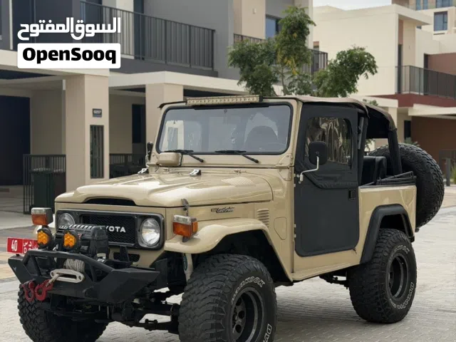 للبيع تويوتا لاندكروزر ربع Fj كلاسك نظيف جدا