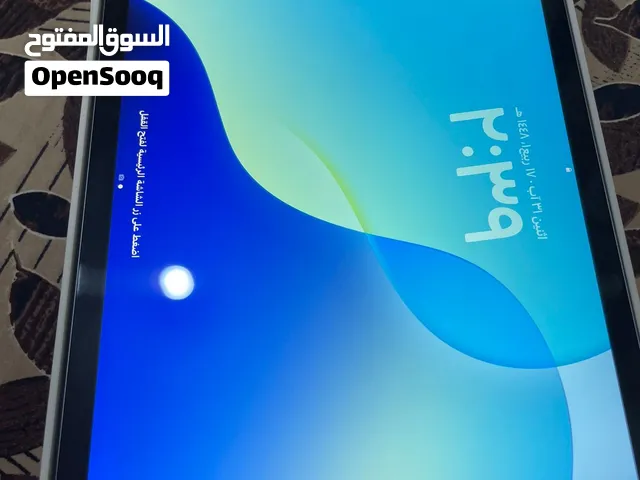iPad 9th Generation 64GB للبيع آيباد أبل الجيل التاسع 64GB للبيع بحالة ممتازة جداً