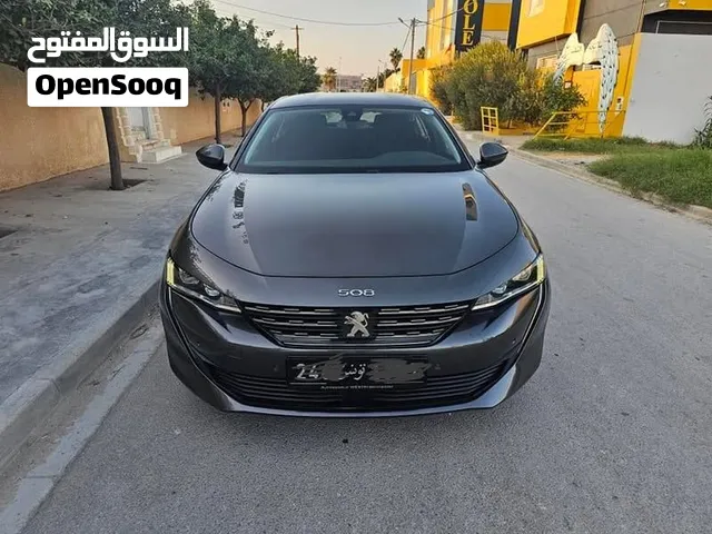 Peugeot 508 diesel boîte automatique 8 rapport 6 chv