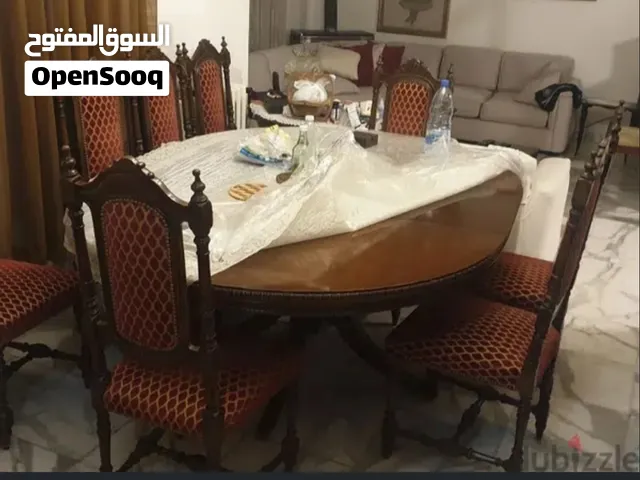 طاولة جلوس مع 8 كراسي مزخرفة أثرية خشب ضخم