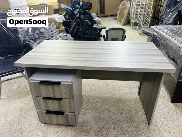 عرض خاص: مكتب فاخر 140 سم + وحدة أدراج 3 سحابات (مناسب للمكاتب والدراسة والجيمينج) بـ 75 د