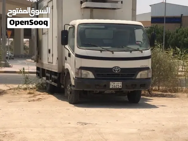 بقالة متنقله للبيع مع الرخصة