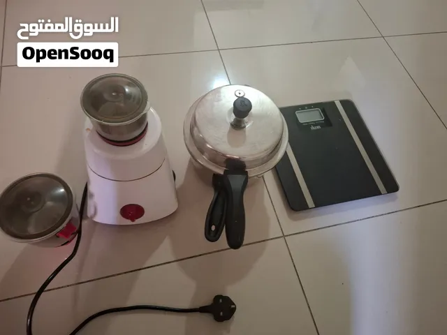 Kitchen & Home Appliances (Pressure Cooker, Mixer Grinder, Digital Scale) – Relocation Sale