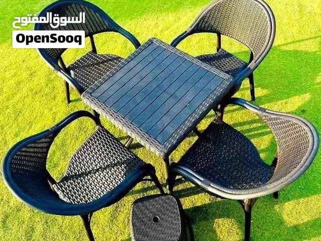 كرسي رتان اسود بترابيزة مربعه