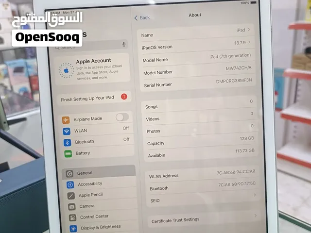 آيباد اليل  الجيل السابع   128 GB  نطيف جدا  ضمان شهر  مع الكسسوارات