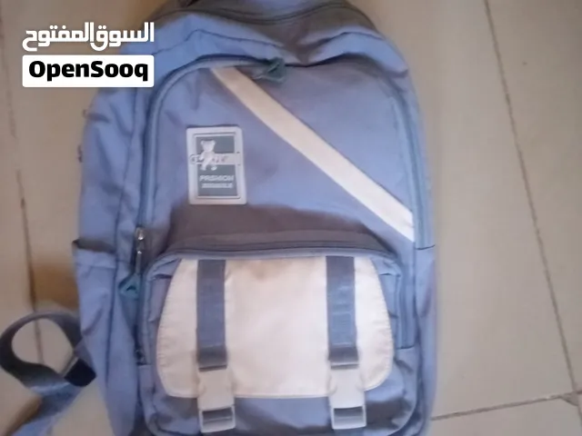 مريول مدرسه القطعه دينارين  بنطلون بيج بحال الجديد بثلاث دنانير