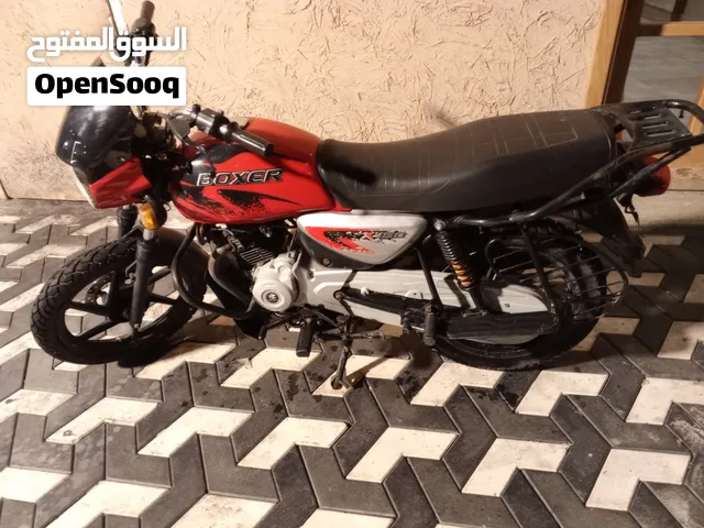بوكسر مديل 22 للبيع الدراجه نضيفه ستعمال شخصي اروح بيها للدوام وارجع للبيت فقط مكينه ناعمه