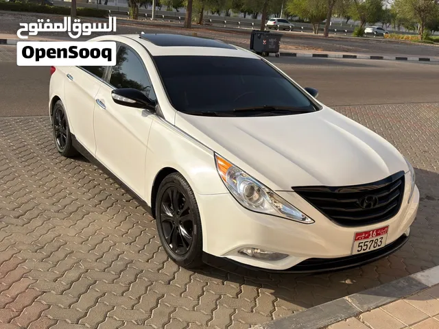 سوناتا 2012 فل كامل مواصفات السياره ماتحتاج درهم واحد مبدله جميع القطع وكاله ملكيه وتأمين  سنه