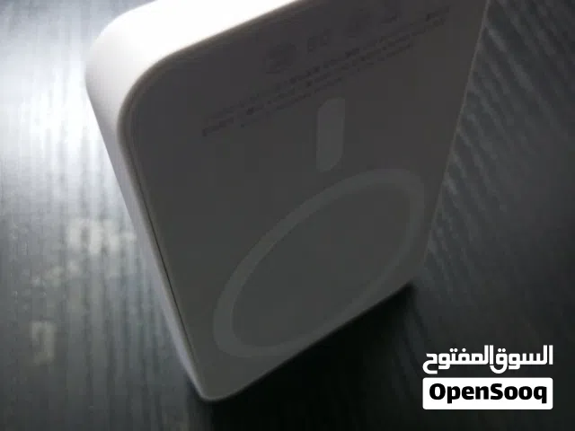 للبيع باور بانك آبل اللاسلكي MagSafe Apple (موديل A2384) – أصلي 100% بحالة ممتازة