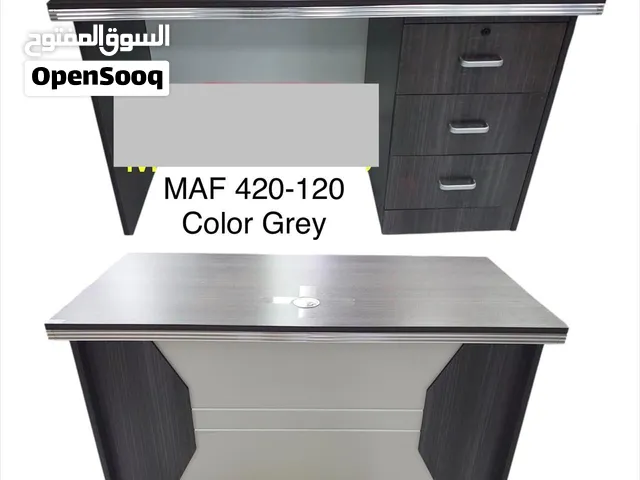 كراسي مع طاولا كينك مكاتب