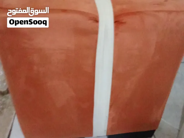 بف كرسي مخمل