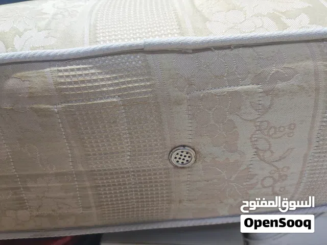 فرشه زمبركيه 200 / 180 مستعمله